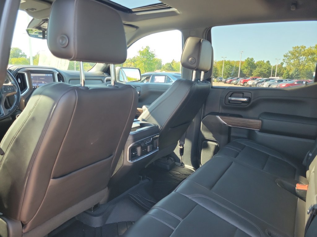 Used 2019 Chevrolet Silverado 1500 High Country w/ Technology Package AWD/4WD image 33
