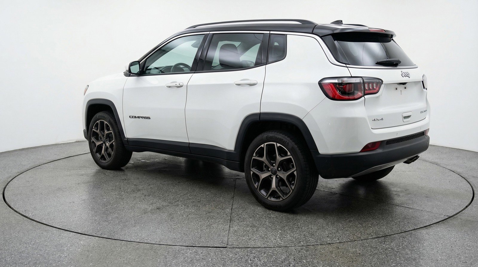 Used 2025 Jeep Compass Limited AWD/4WD image 6