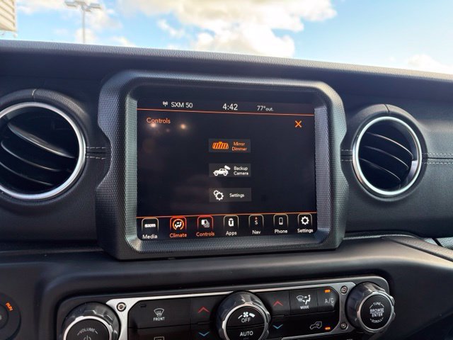 Used 2022 Jeep Wrangler Unlimited Sahara AWD/4WD image 18