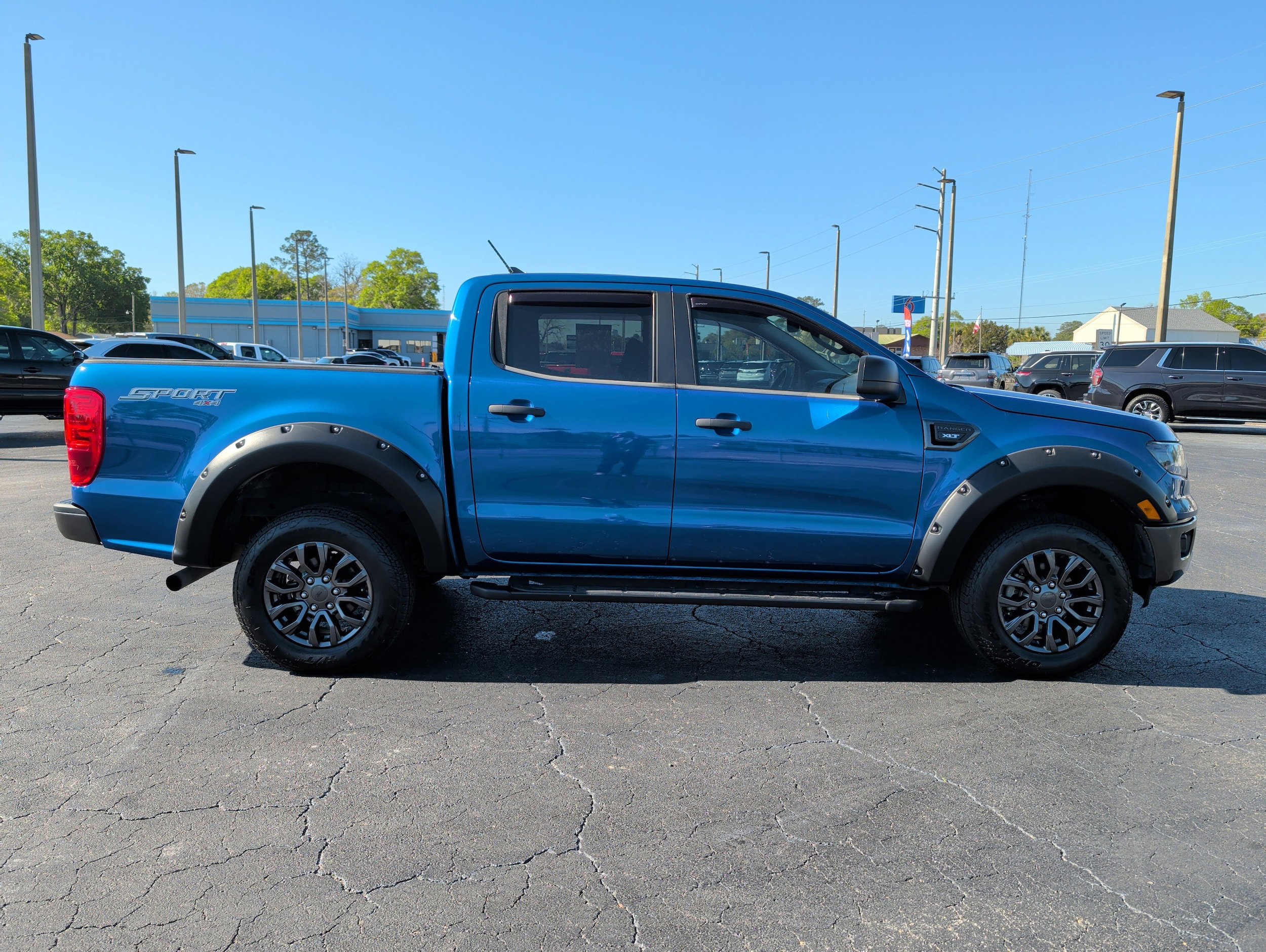 Used 2020 Ford Ranger XLT w/ Equipment Group 301A Mid AWD/4WD image 8