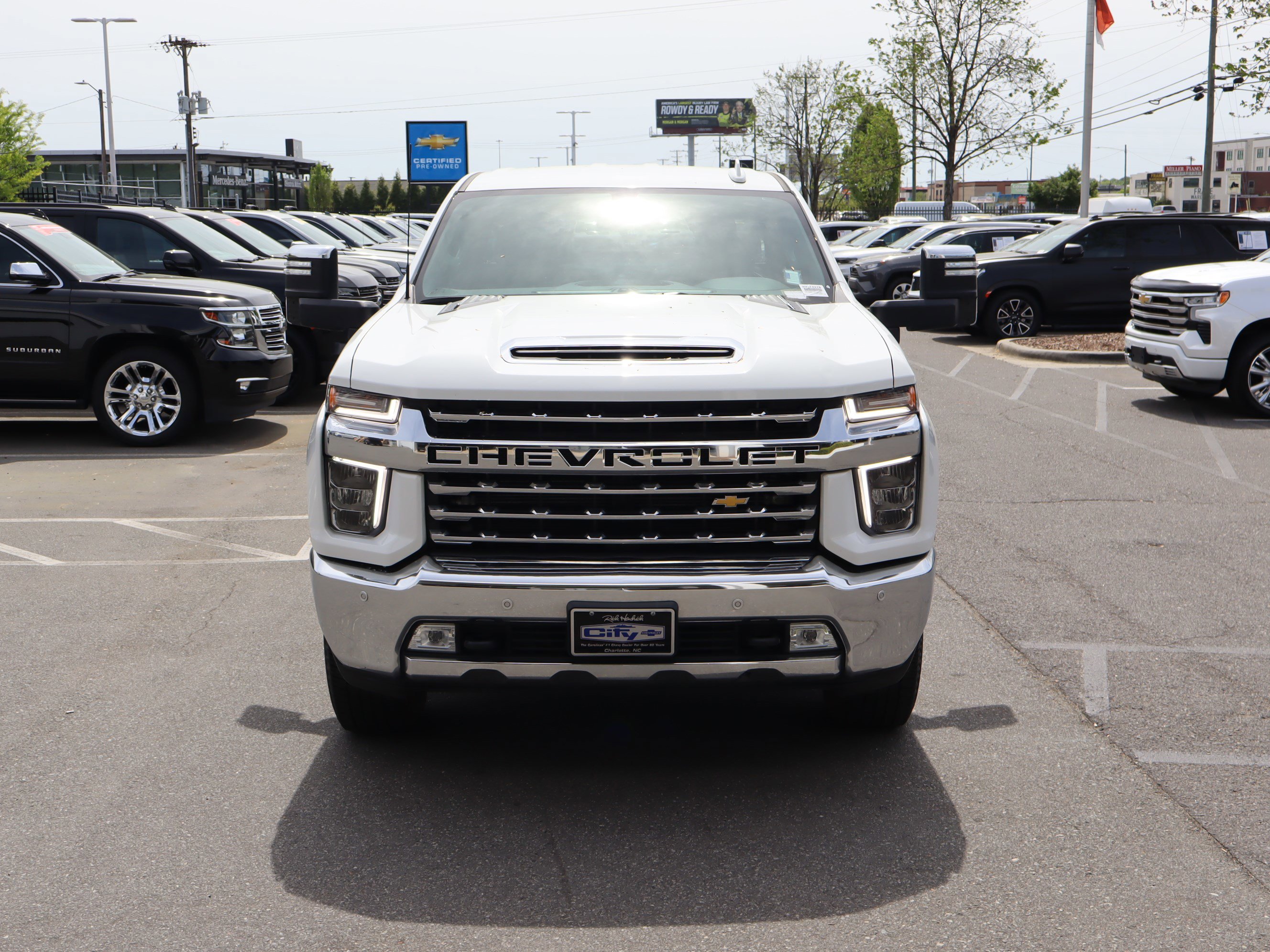 Used 2022 Chevrolet Silverado 2500 LTZ w/ Safety Package AWD/4WD image 3