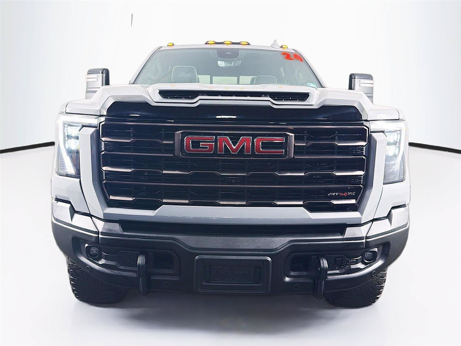 Used 2024 GMC Sierra 2500 AT4X w/ AT4X AEV Edition AWD/4WD image 6