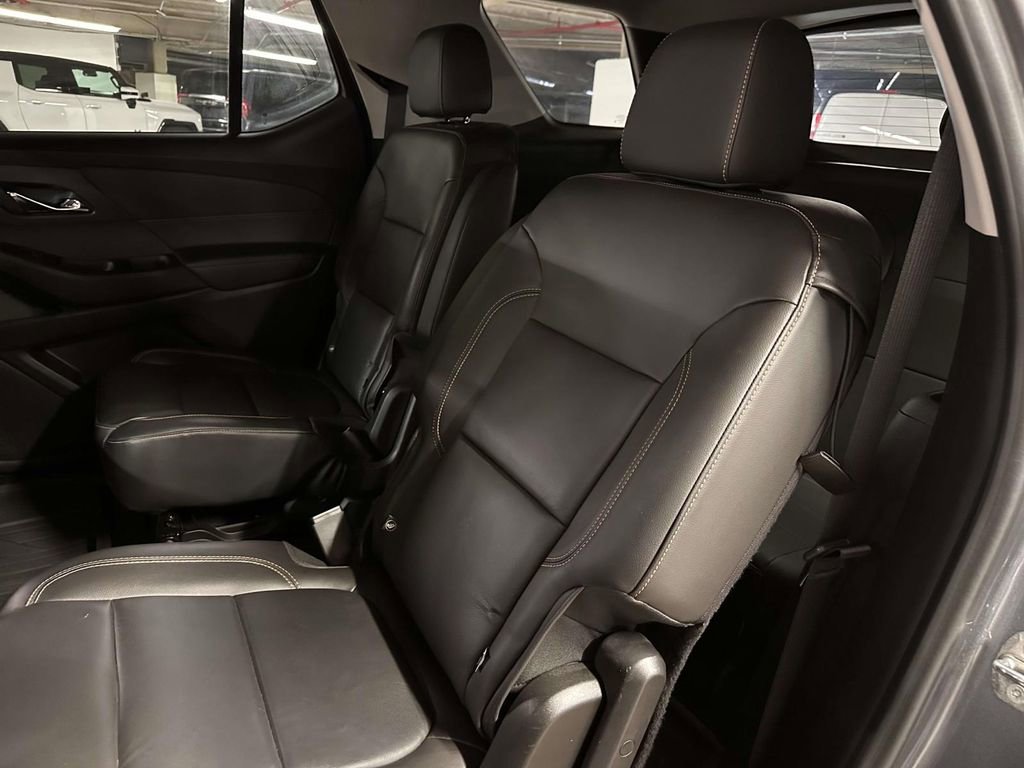 Used 2021 Chevrolet Traverse RS w/ LPO, Floor Liner Package AWD/4WD image 16