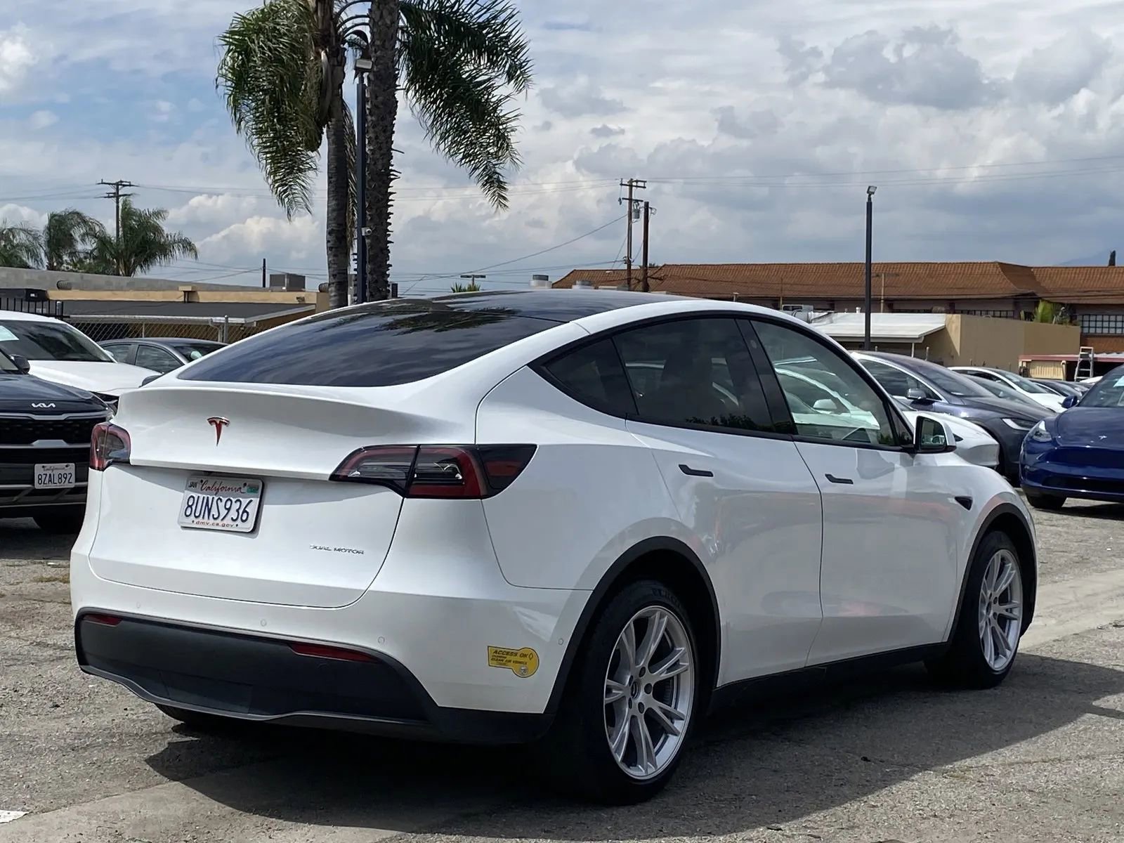 Used 2021 Tesla Model Y Long Range AWD/4WD image 4