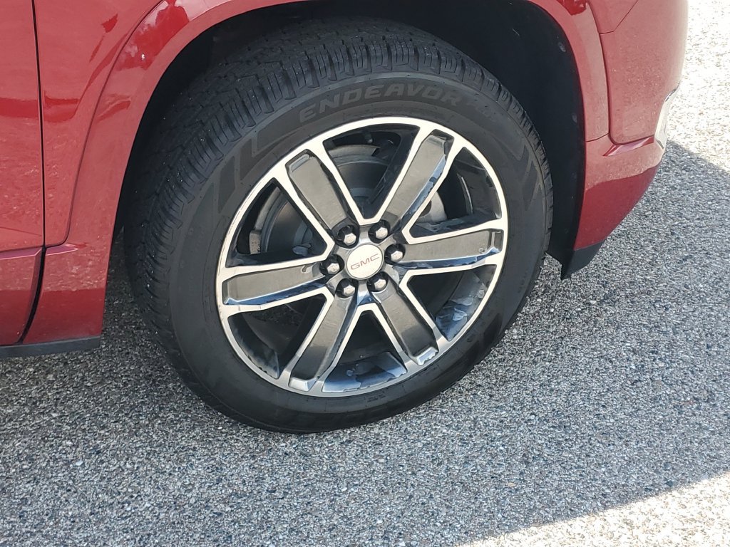 Certified 2019 GMC Acadia Denali w/ Technology Package FWD image 7