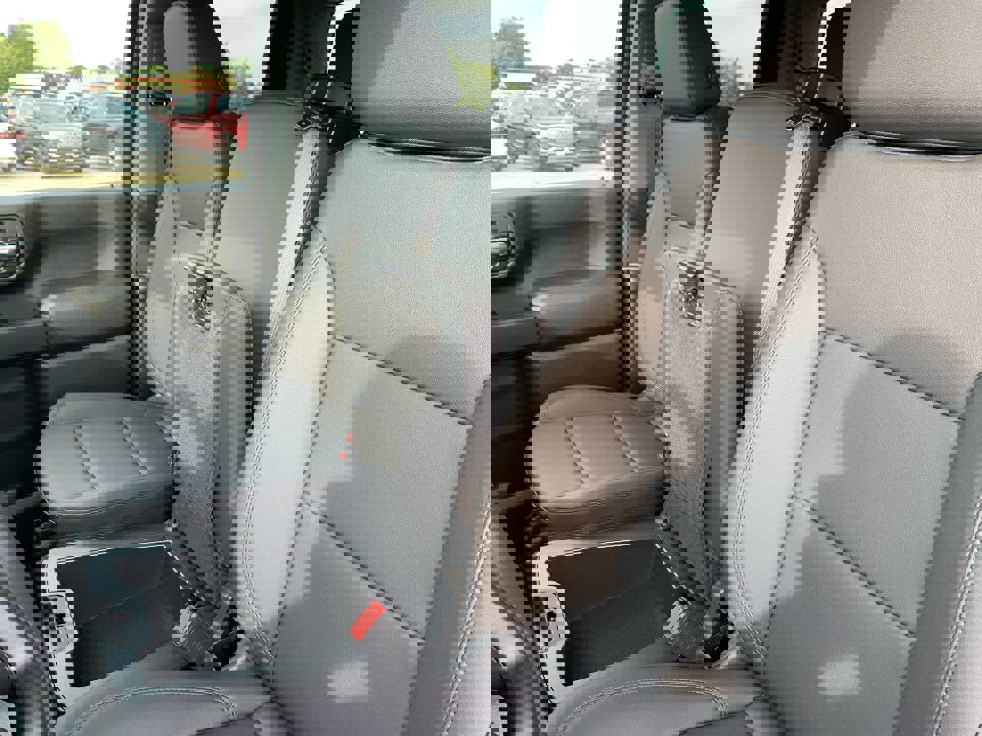 New 2025 GMC Sierra 2500 Pro w/ Convenience Package image 12