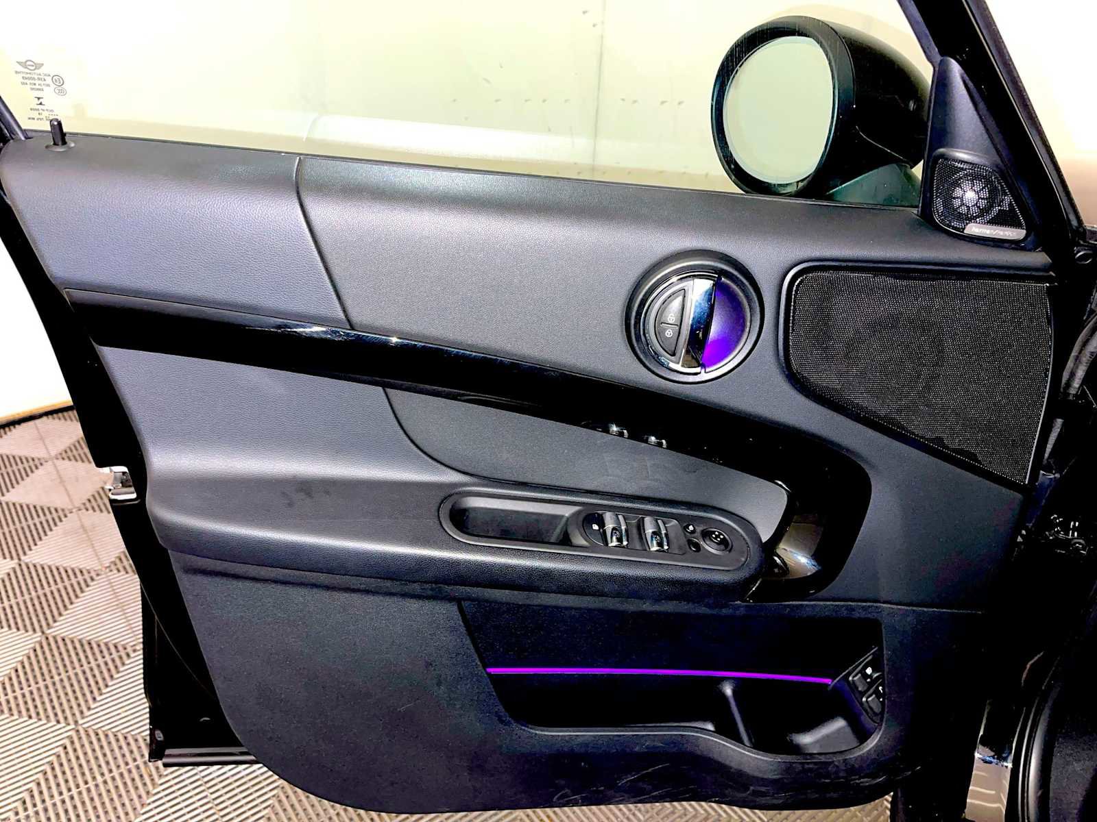 Used 2019 MINI Cooper Countryman SE w/ Signature Upholstery Package image 11