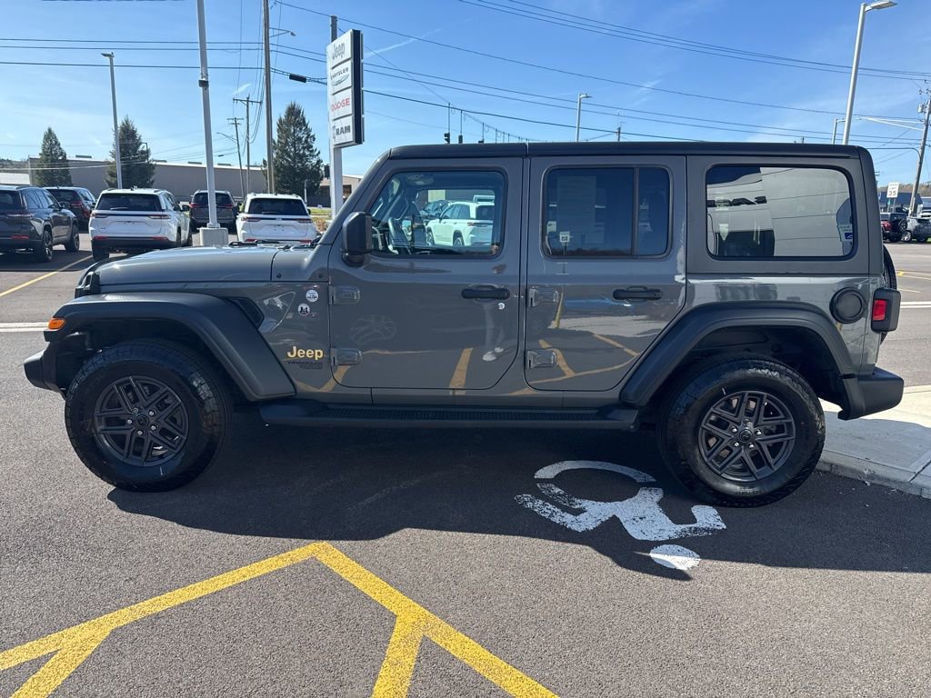 Used 2020 Jeep Wrangler Unlimited Sport AWD/4WD image 5
