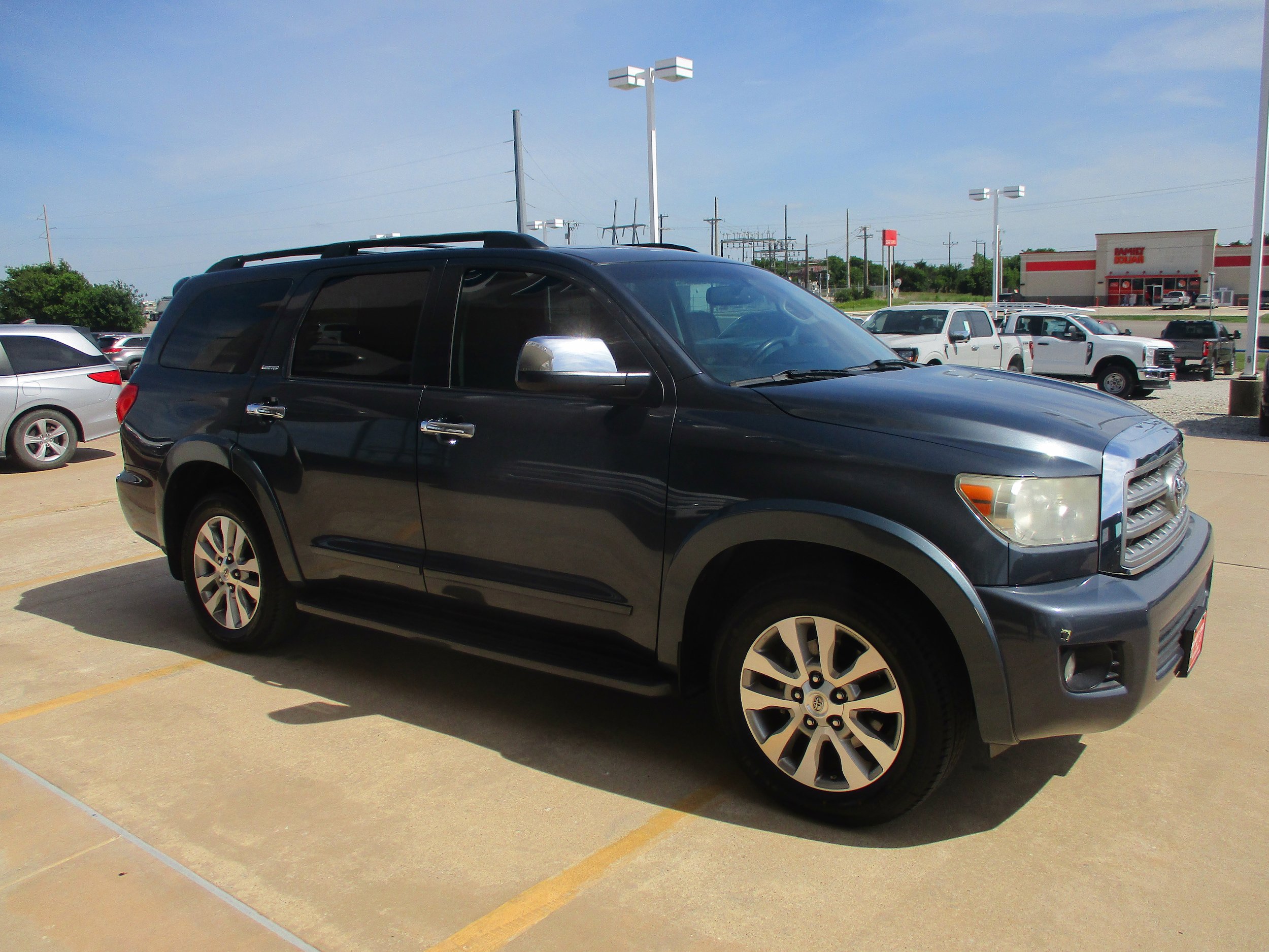 Used 2008 Toyota Sequoia Limited RWD image 9
