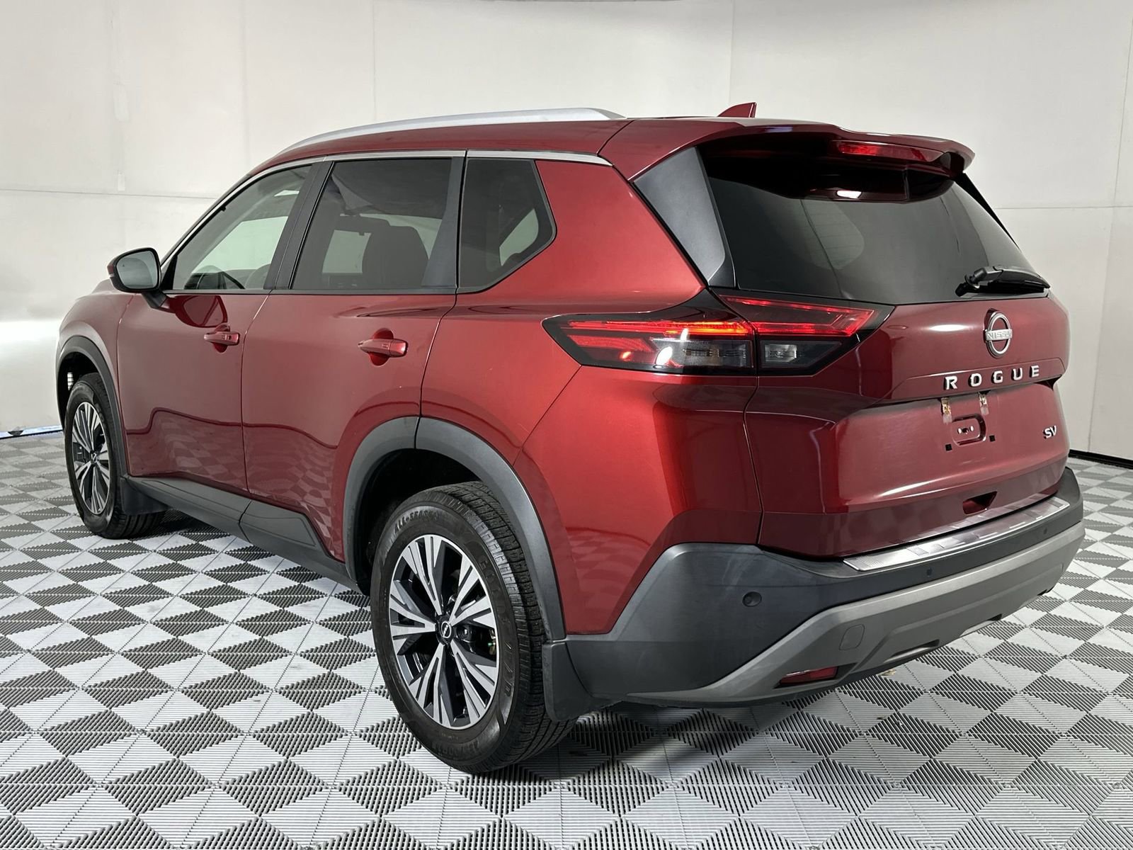 Certified 2022 Nissan Rogue SV w/ SV Premium Package FWD image 6