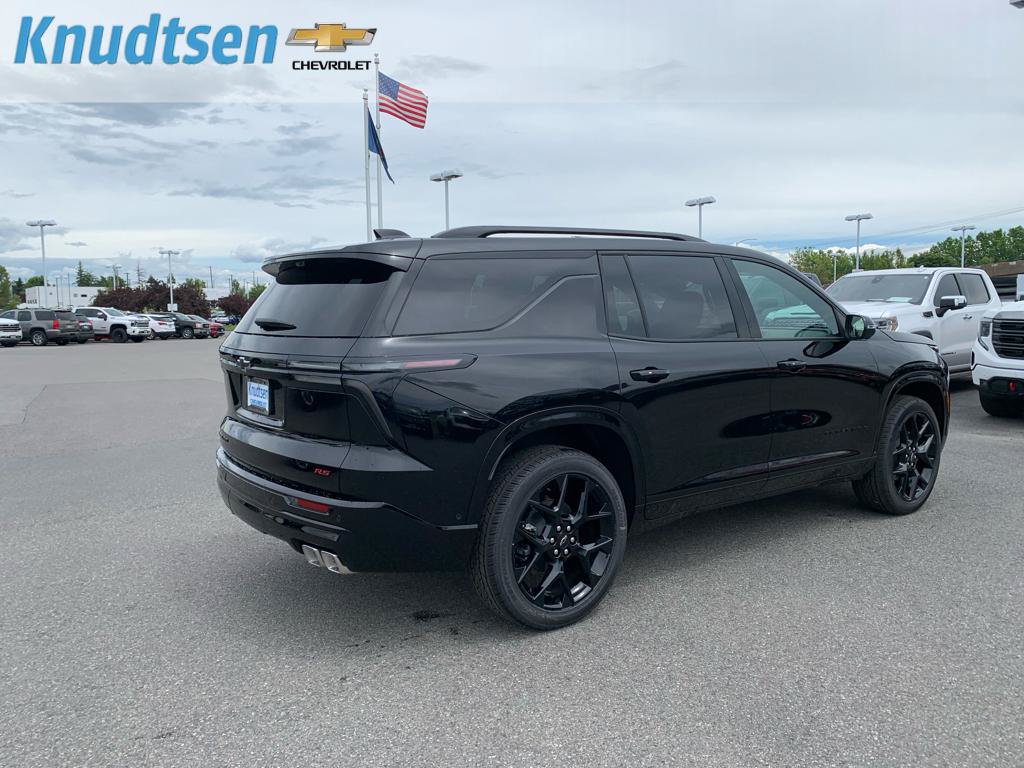 New 2026 Chevrolet Traverse RS w/ LPO, Floor Liner Package AWD/4WD image 7