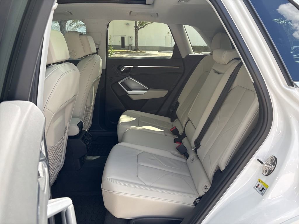 Used 2020 Audi Q3 2.0T Premium w/ Convenience Package image 17