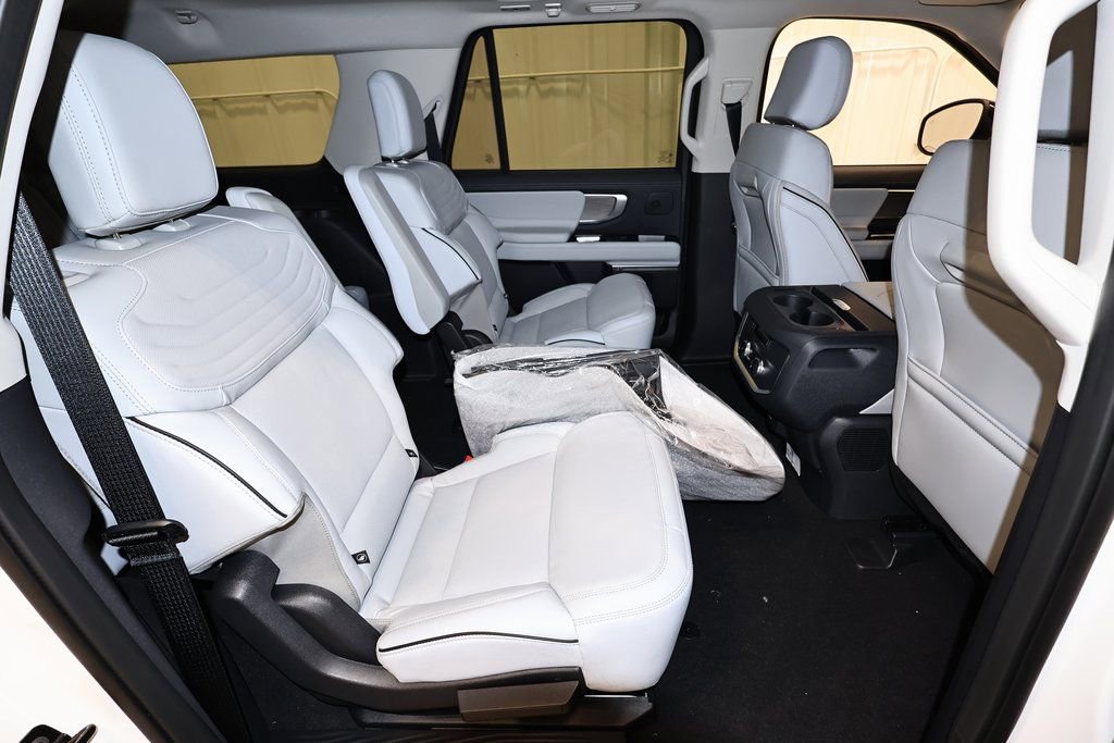 New 2025 Ford Expedition Max Platinum w/ Platinum Ultimate Package image 17