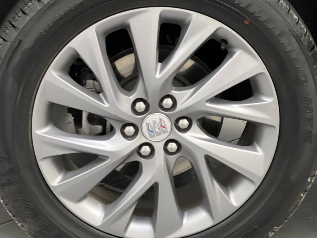 Used 2025 Buick Enclave Preferred AWD/4WD image 81
