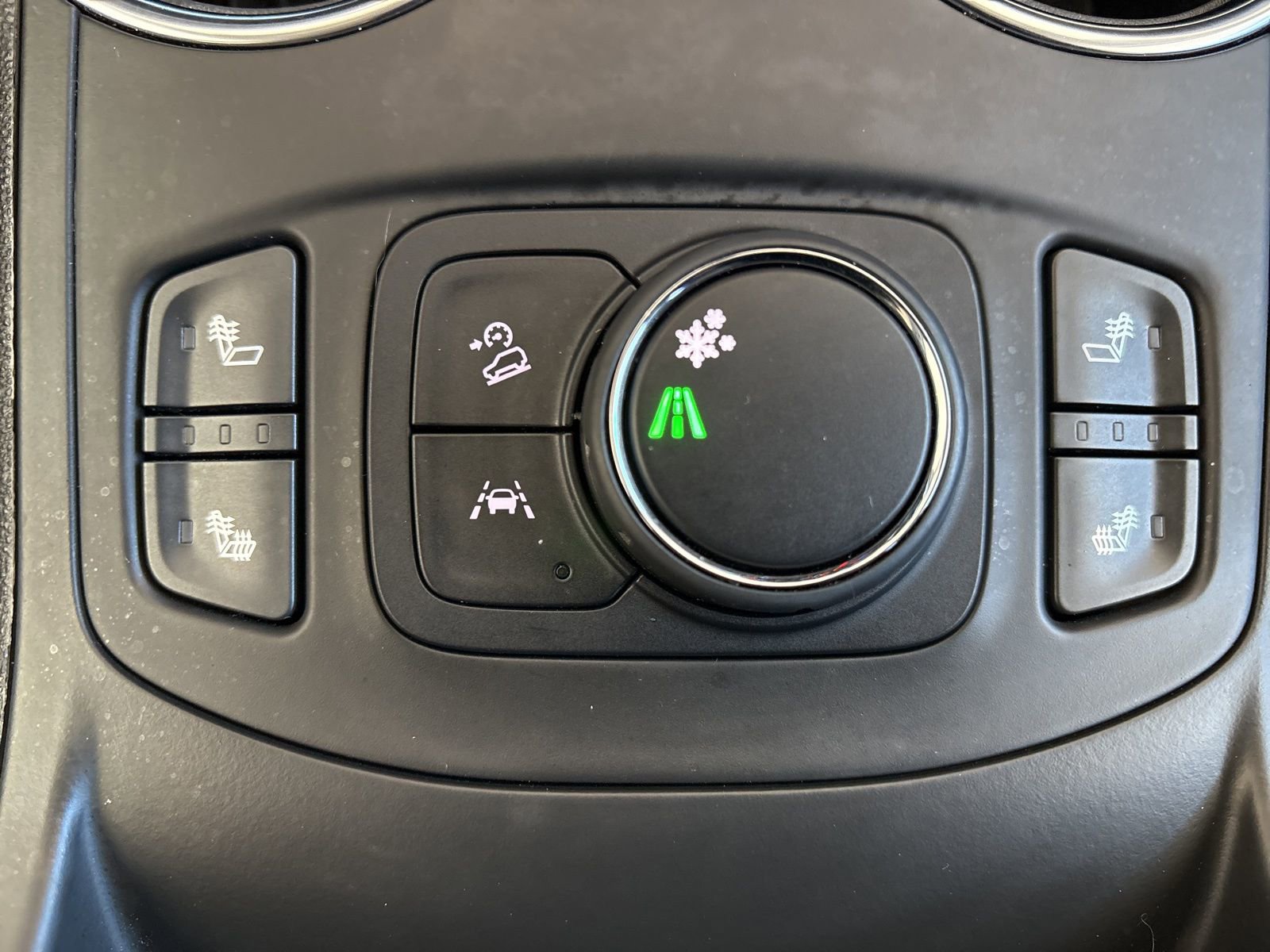 Certified 2022 GMC Terrain SLT w/ LPO, Floor Liner Package image 28