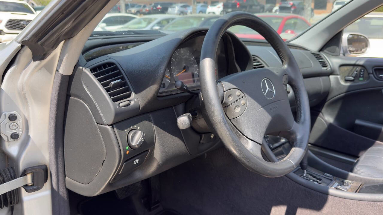 Used 2000 Mercedes-Benz CLK 430 Cabriolet image 28