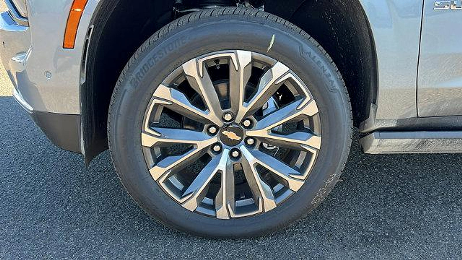 New 2026 Chevrolet Suburban High Country image 11