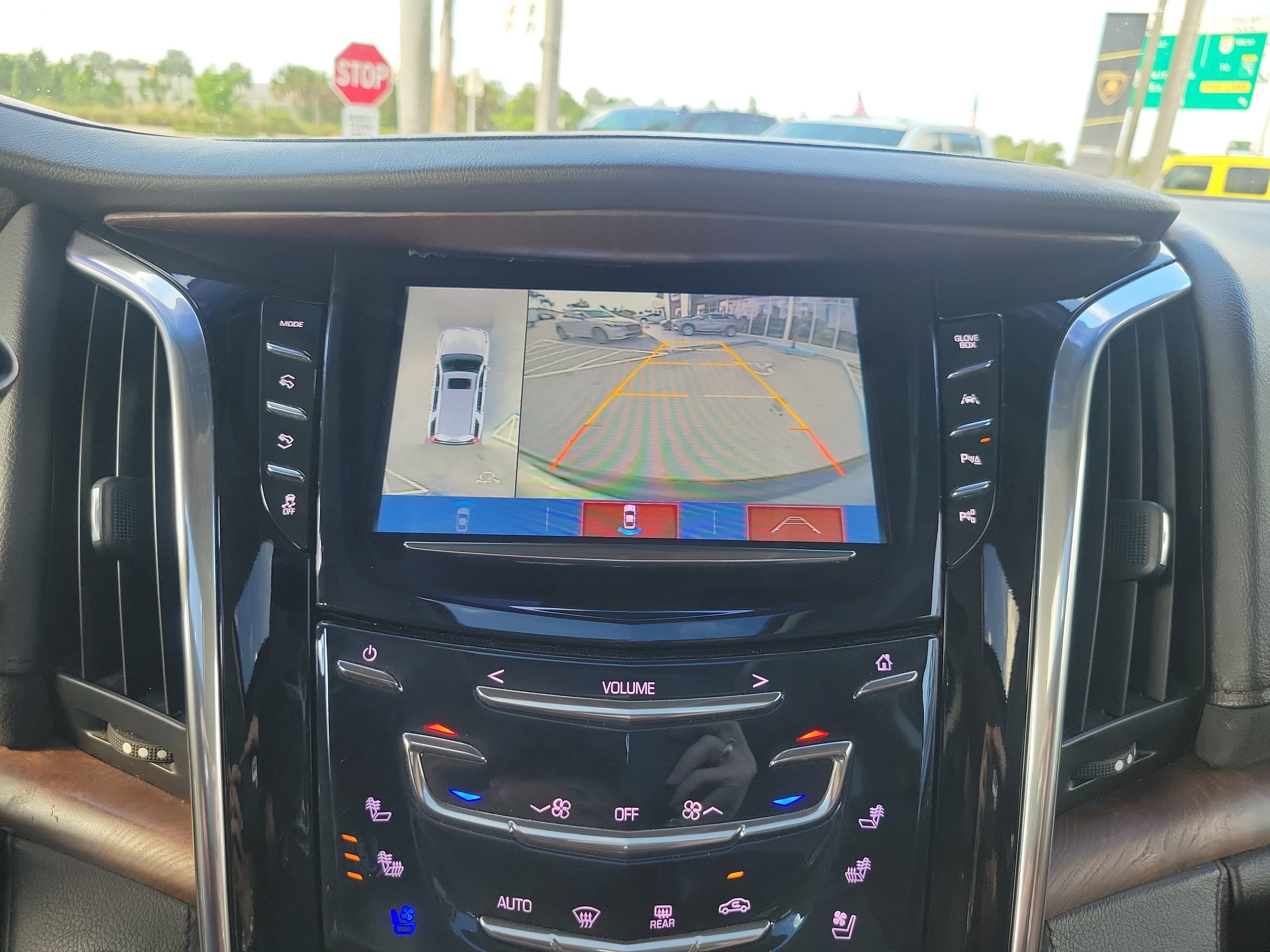 Used 2018 Cadillac Escalade ESV Luxury image 11