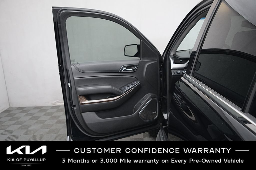 Used 2017 Chevrolet Tahoe LT w/ Luxury Package AWD/4WD image 9