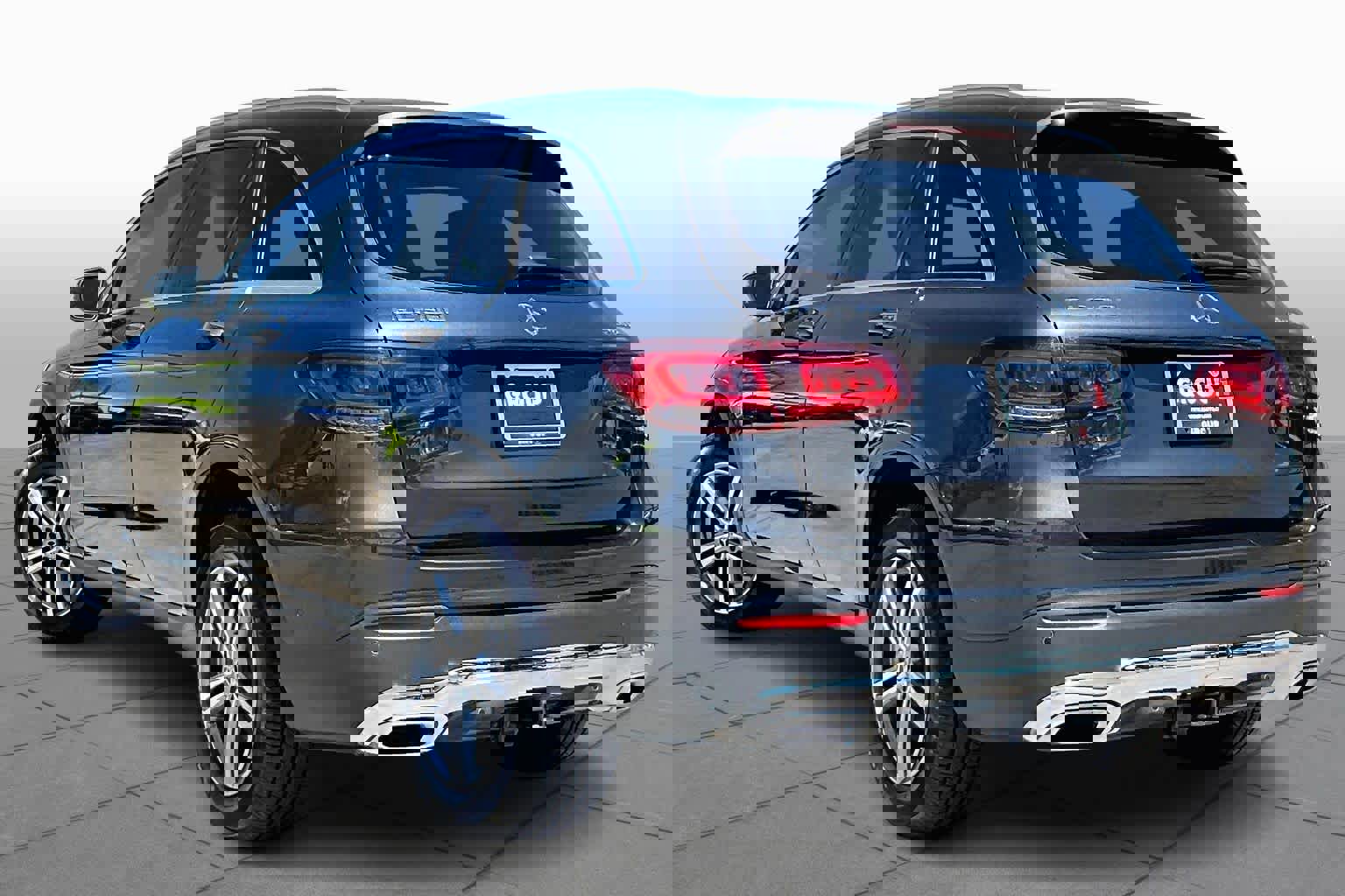 Used 2021 Mercedes-Benz GLC 300 4MATIC image 11