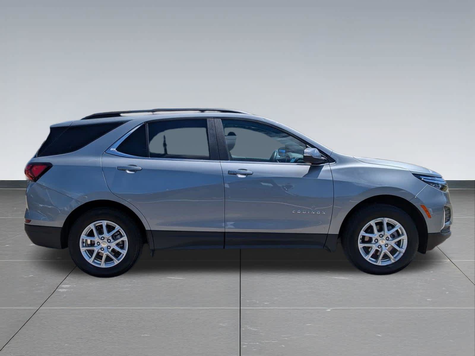 Used 2023 Chevrolet Equinox LT AWD/4WD image 6