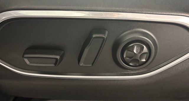 Used 2024 Jeep Wagoneer L Series II w/ Flexible Seating Group image 20