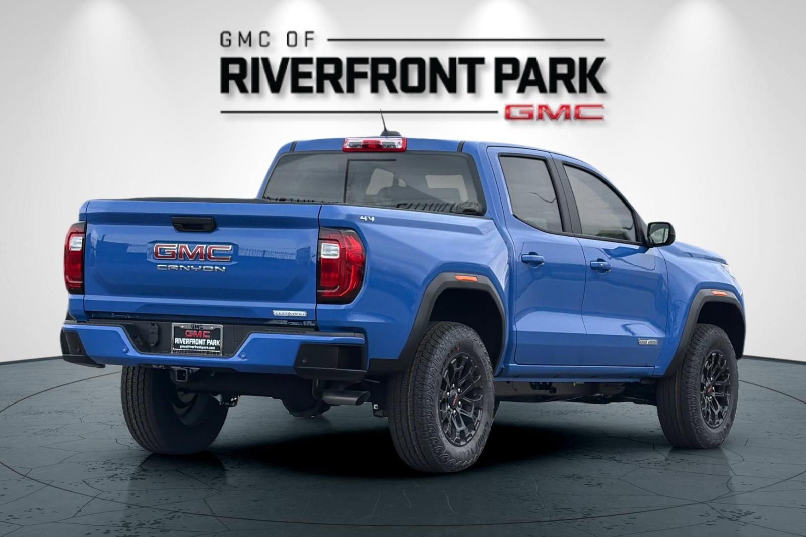 New 2026 GMC Canyon Elevation AWD/4WD image 3
