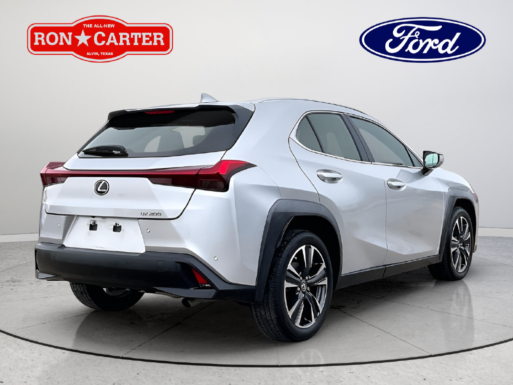 Used 2019 Lexus UX 200 w/ Premium Package FWD image 6