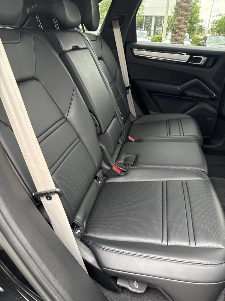 Certified 2023 Porsche Cayenne Platinum Edition AWD/4WD image 15