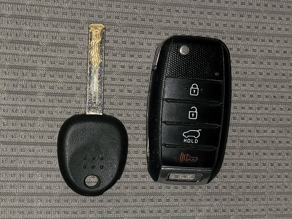 Used 2016 Kia Sedona LX FWD image 32