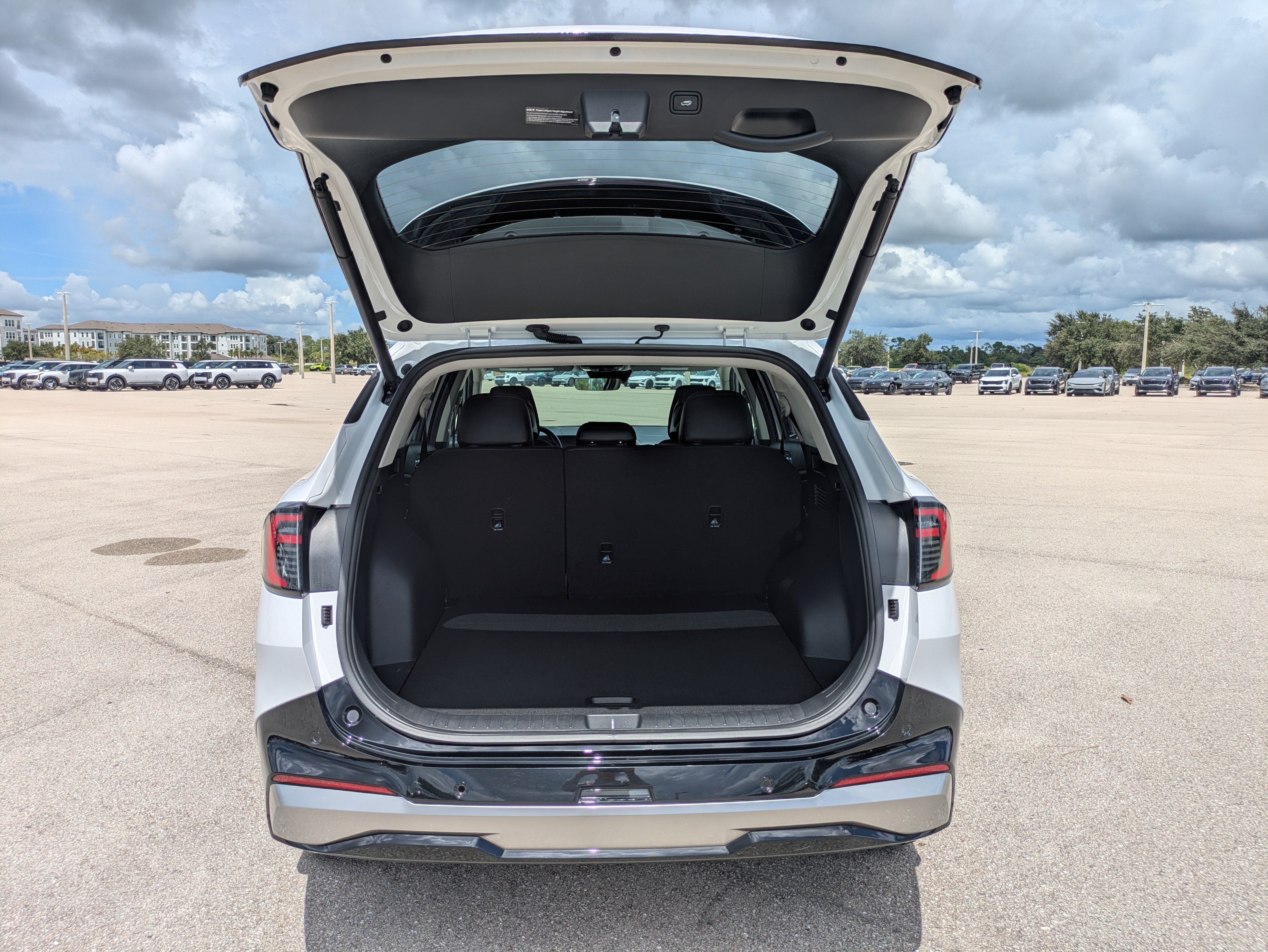 Certified 2026 Kia Sportage SX FWD image 33