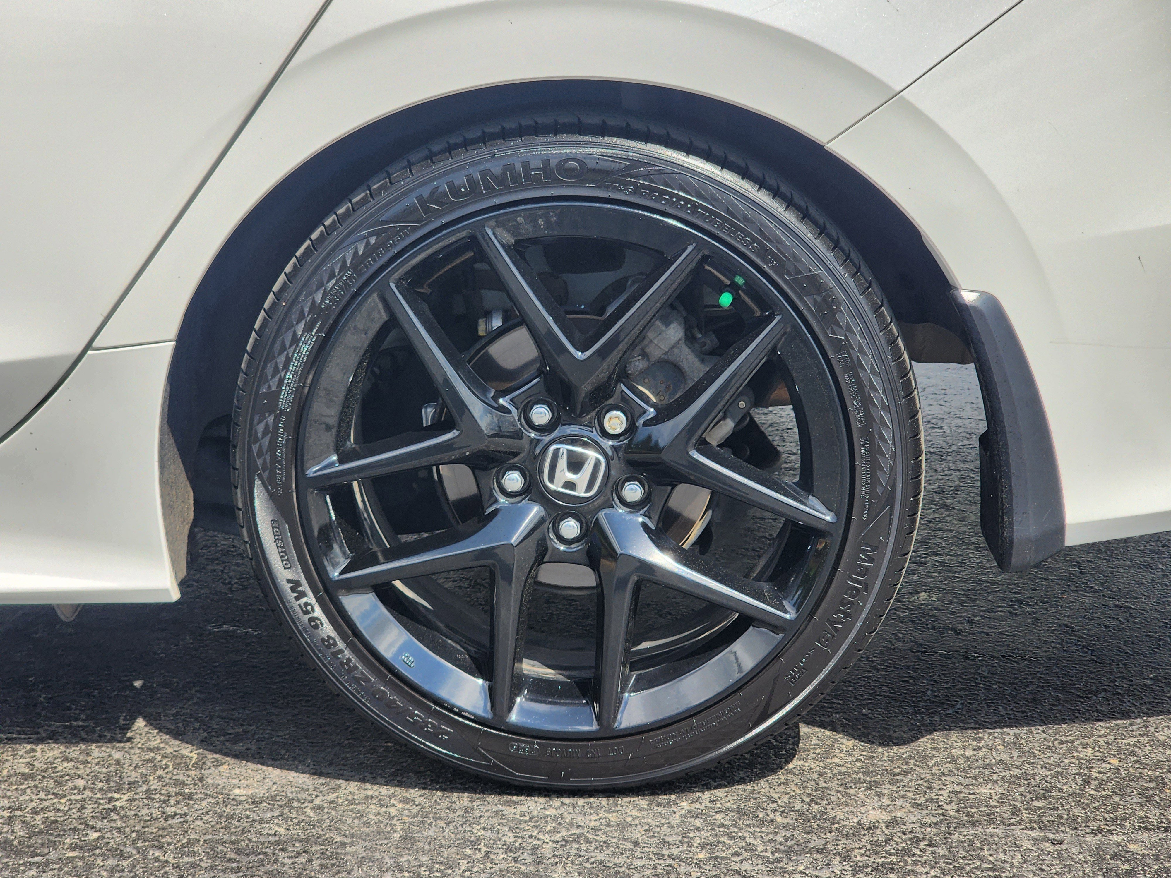 Used 2024 Honda Civic Sport image 9