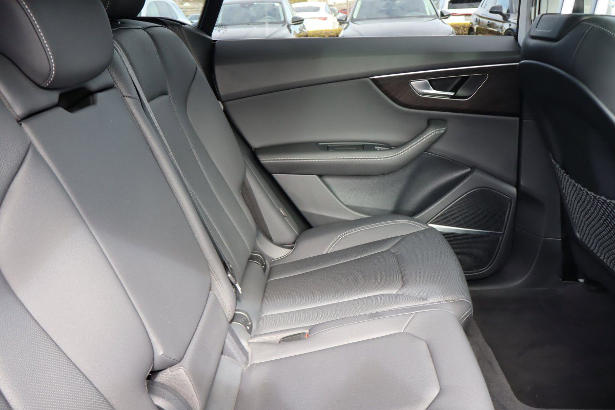Used 2023 Audi Q8 Premium Plus w/ Premium Plus Package image 16