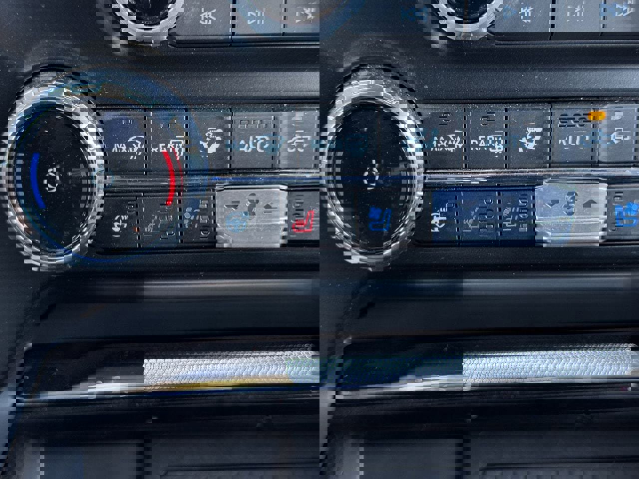 Used 2024 Ford F150 Platinum w/ FX4 Off-Road Package image 19