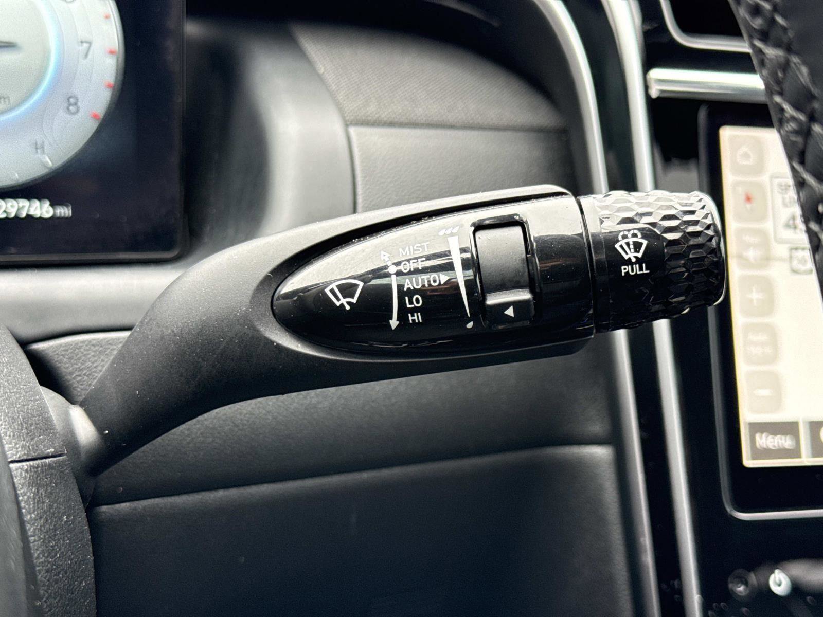 Certified 2023 Hyundai Santa Cruz Limited image 12