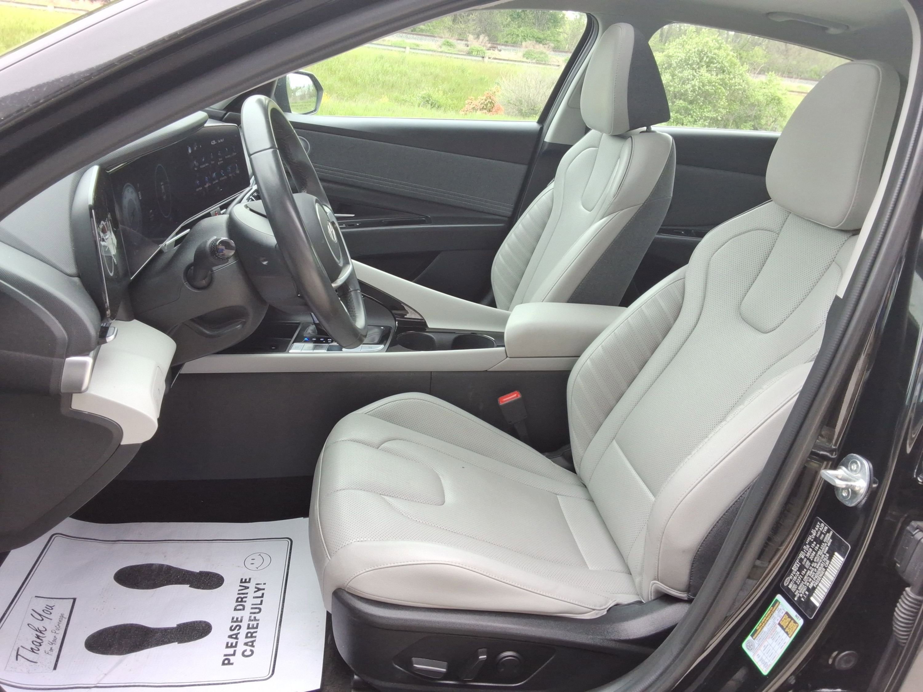 Used 2024 Hyundai Elantra Limited FWD image 28