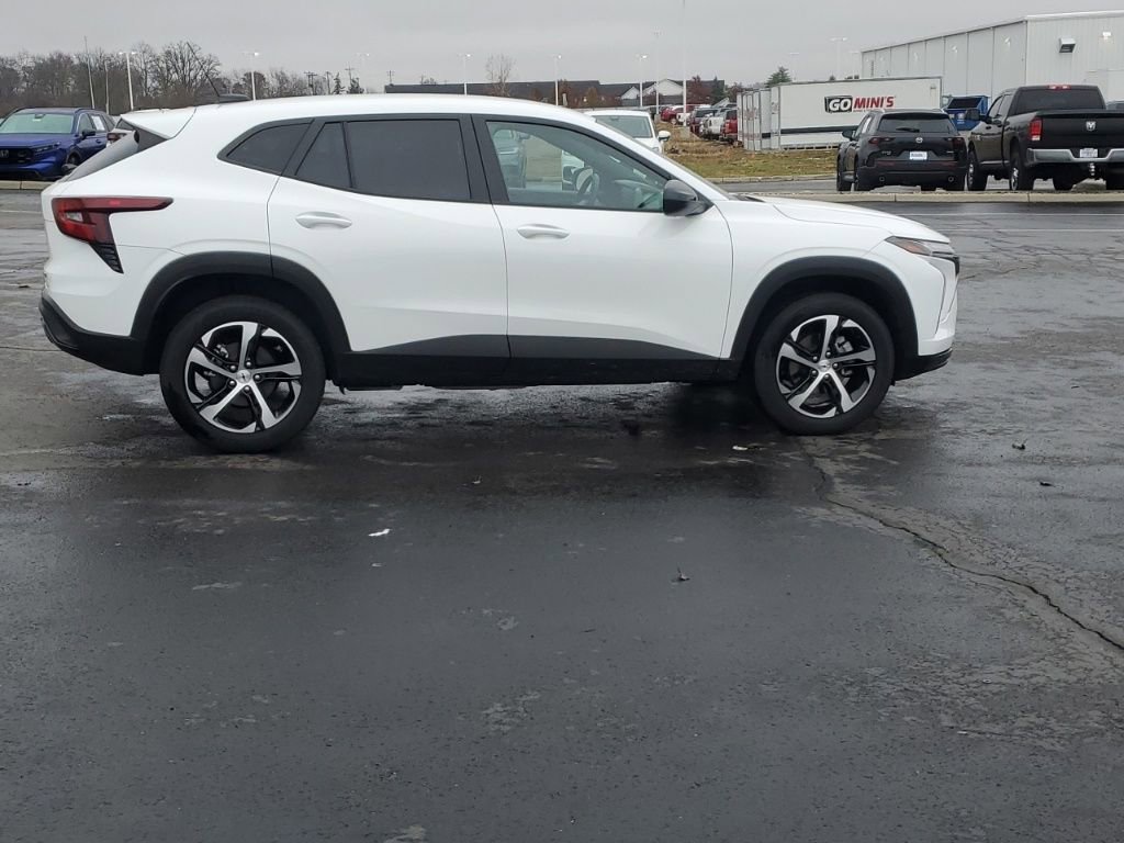 Used 2024 Chevrolet Trax RS image 10