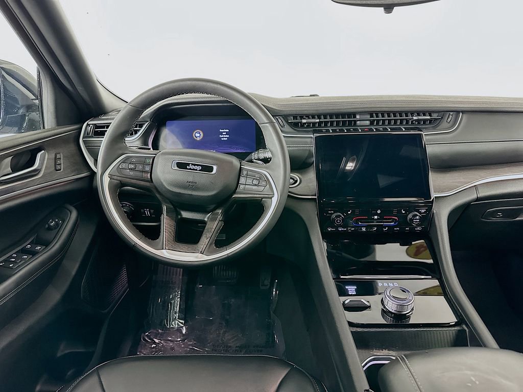 Certified 2024 Jeep Grand Cherokee Limited image 33