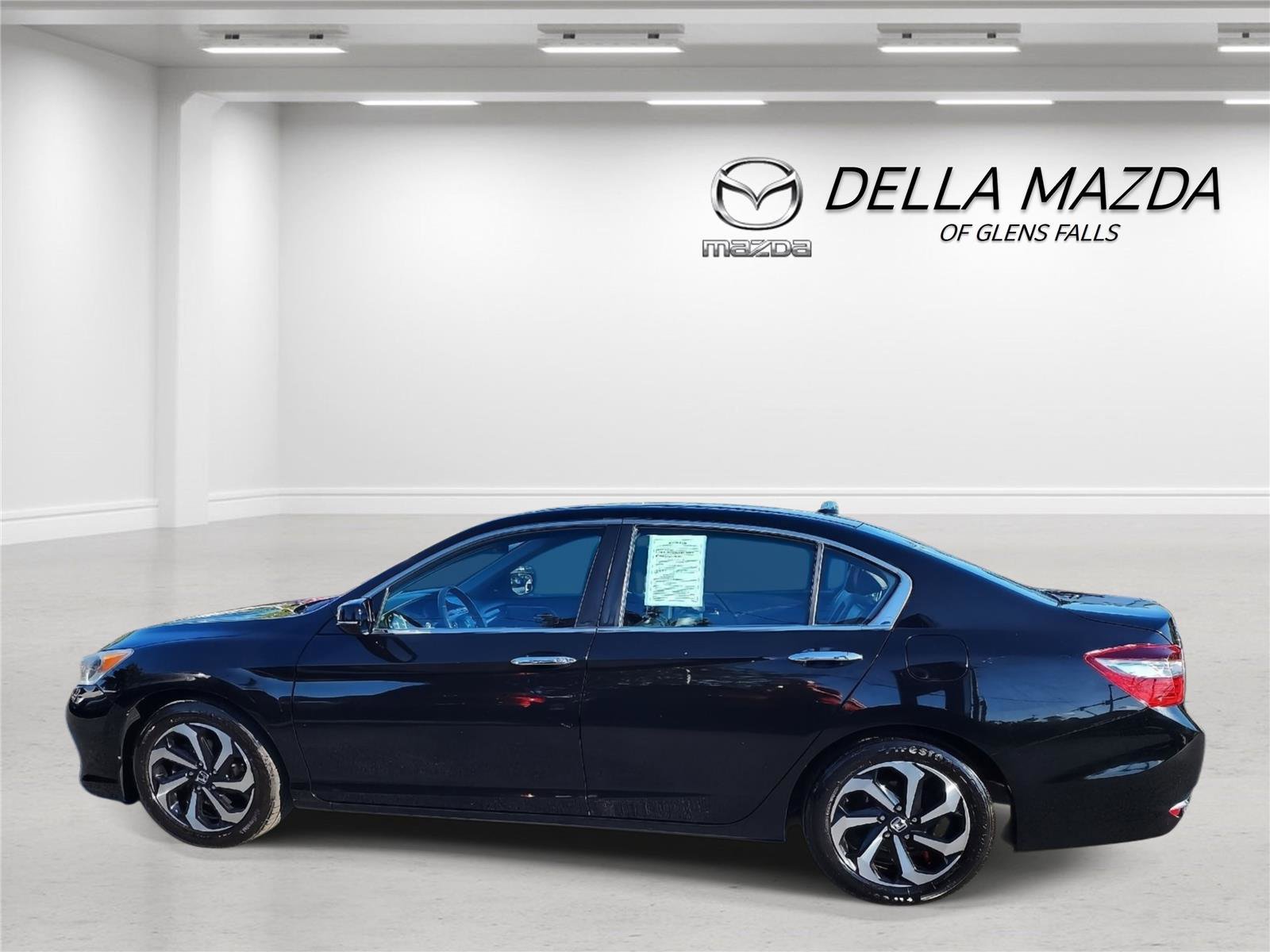 Used 2017 Honda Accord EX-L image 3