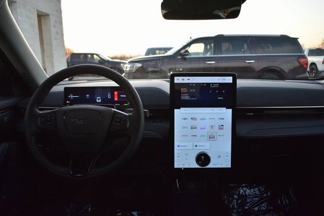 Used 2025 Ford Mustang Mach-E Premium image 41