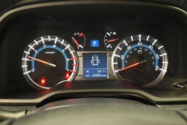 Used 2018 Toyota 4Runner SR5 AWD/4WD image 8