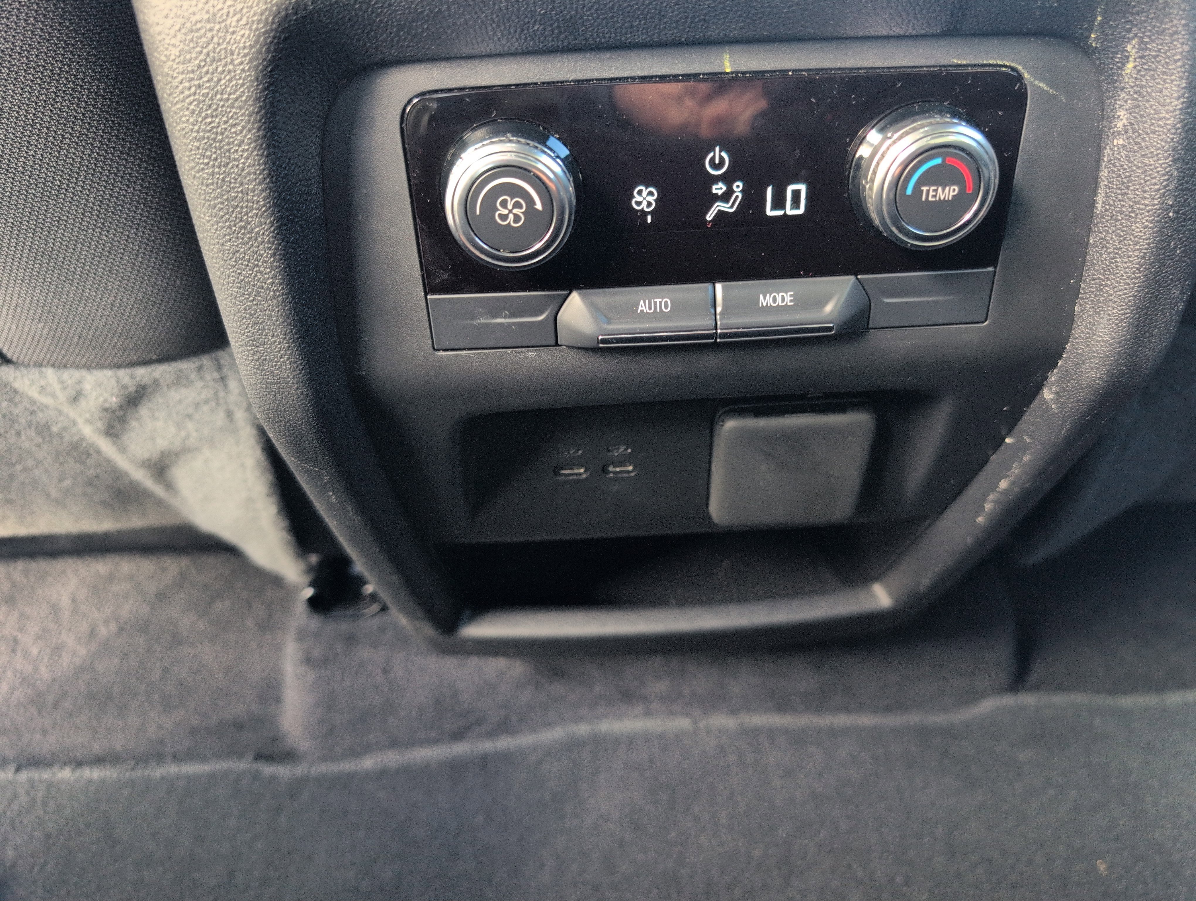 Used 2025 GMC Acadia Elevation image 33