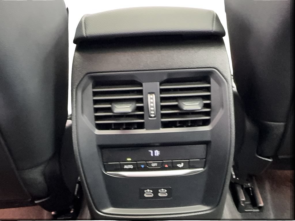 Used 2024 BMW 330i Sedan RWD image 41