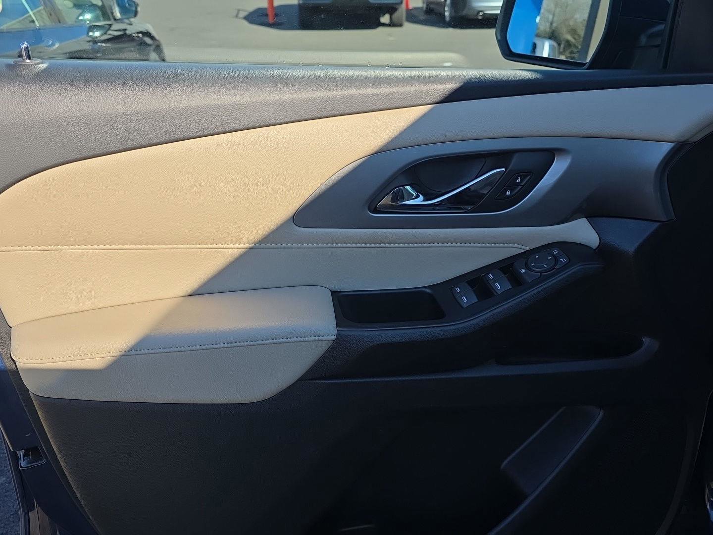 Used 2023 Chevrolet Traverse LS w/ Safety Package image 17