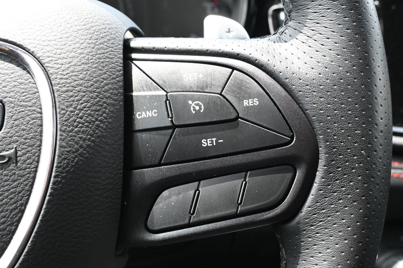 Used 2025 Dodge Durango GT RWD image 12
