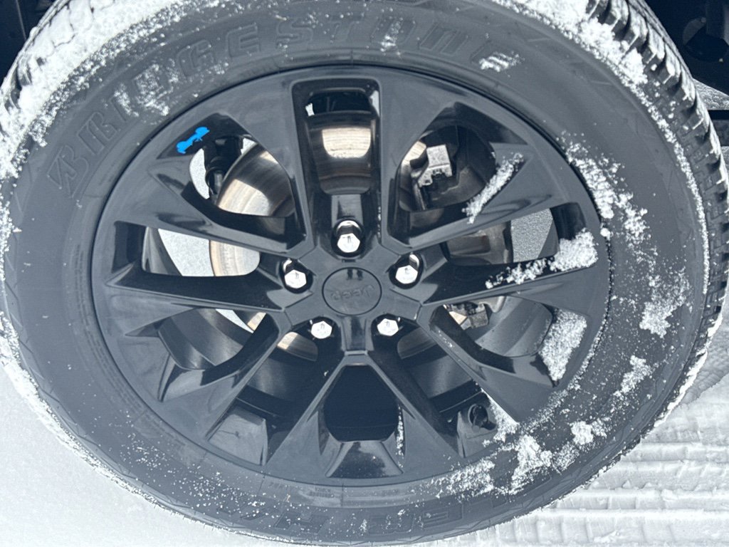 Used 2022 Jeep Wrangler Unlimited Sahara image 9