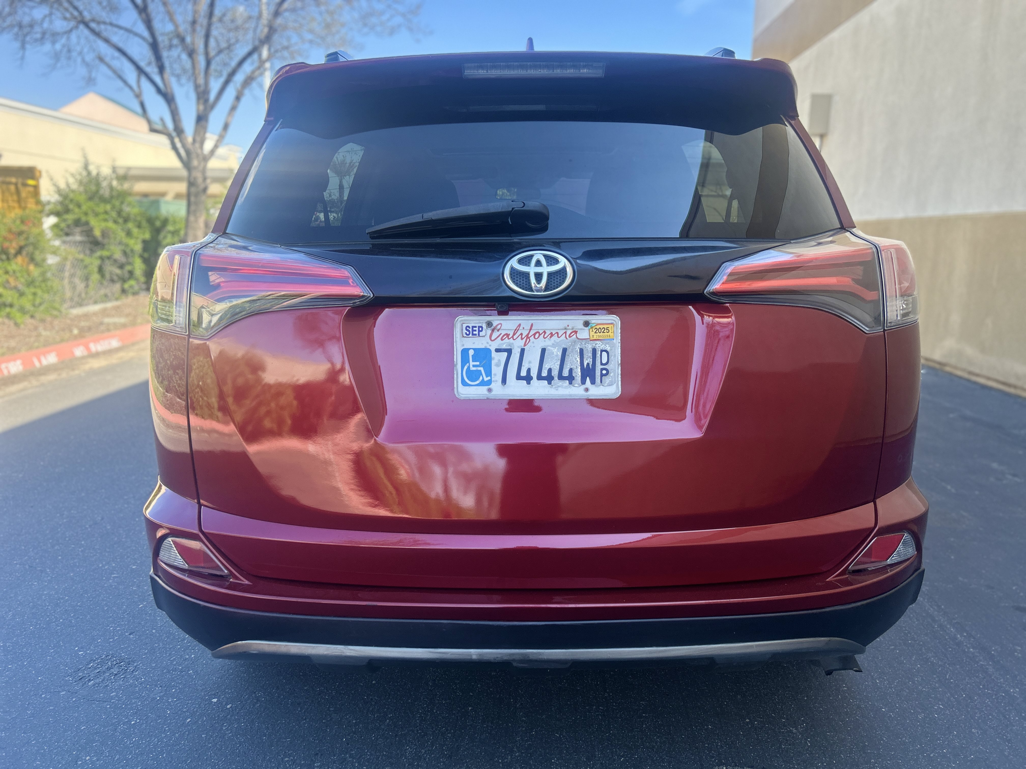 Used 2018 Toyota RAV4 Adventure AWD/4WD image 5