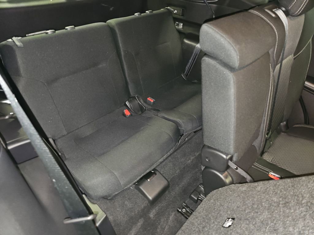 Used 2022 Mitsubishi Outlander ES image 22