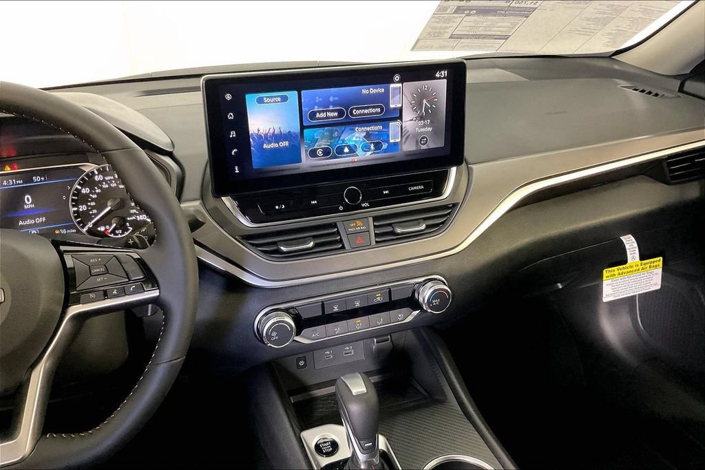 New 2026 Nissan Altima 2.5 SR AWD/4WD image 11
