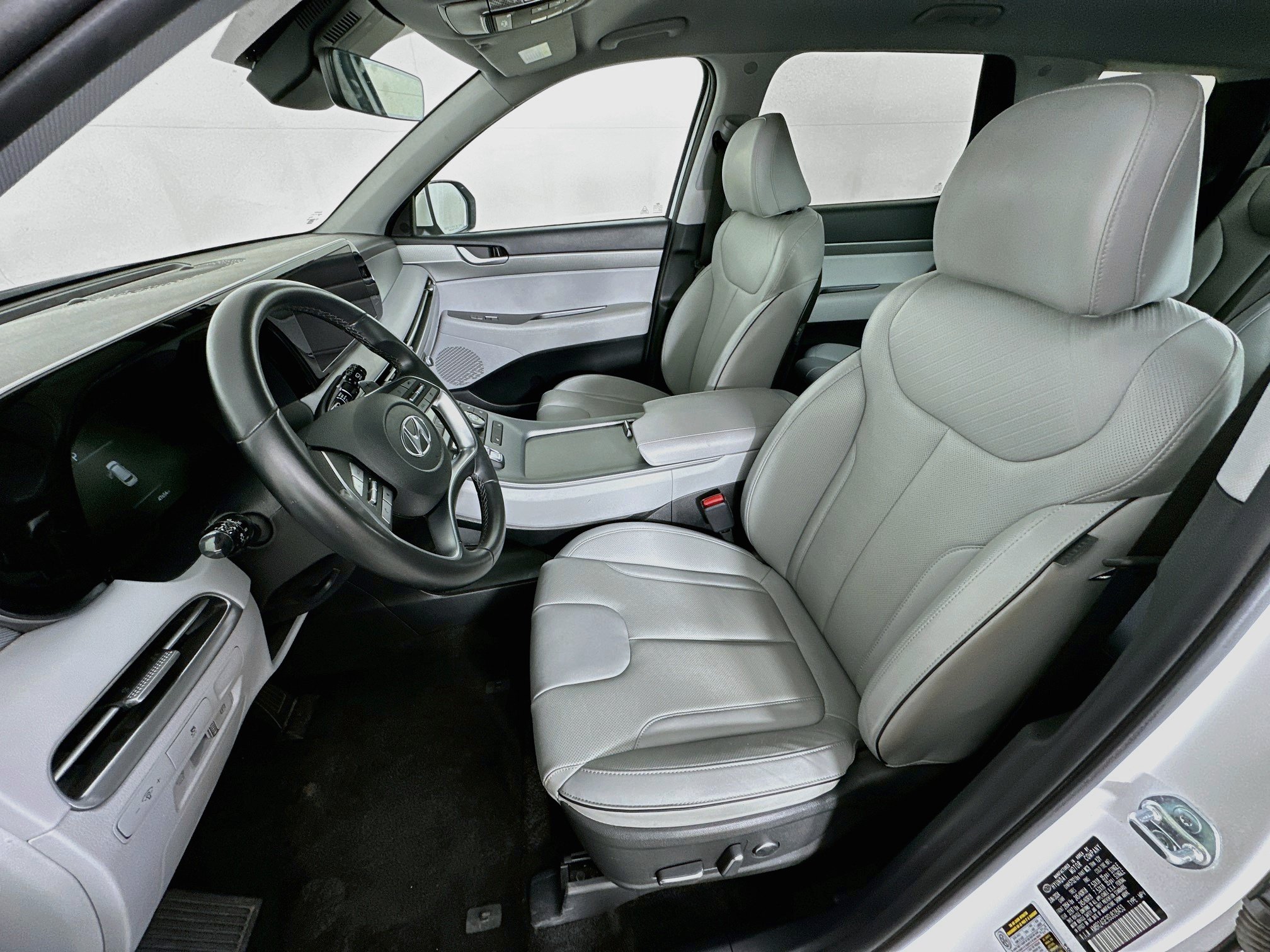 Used 2025 Hyundai Palisade SEL FWD image 13